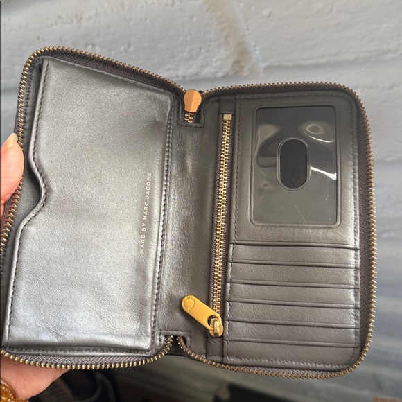 Marc by Marc Jacobs Black Leather Wristlet - Picture 12 of 17